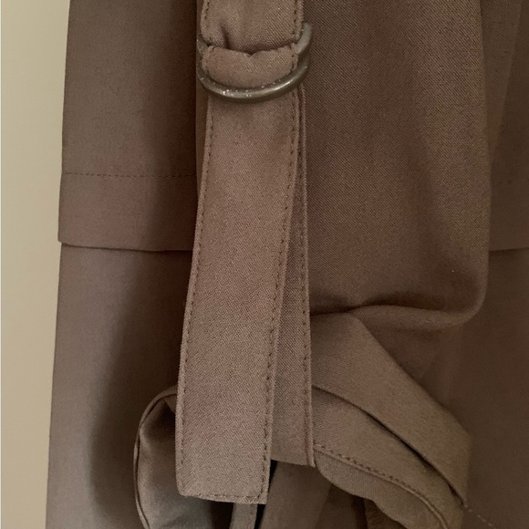 b new york High-Low Square Hem Top - Picture 6 of 10